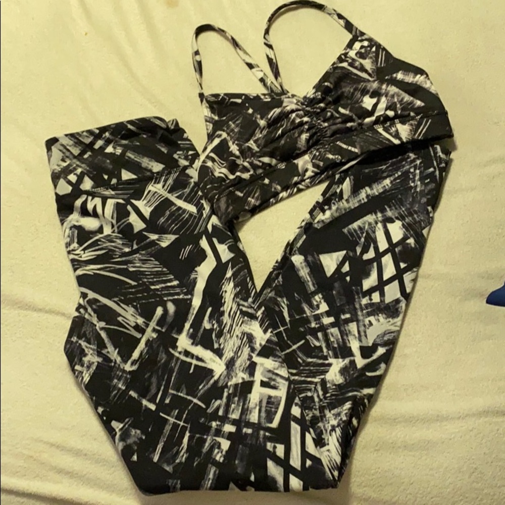 Old navy legging/ sport bra set